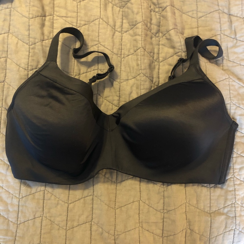 Auden wirefree T-shirt bra 42DD